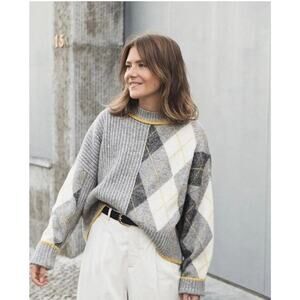 Pringle of Scotland H & M Gray Argyle Cropped Oversized Sweater